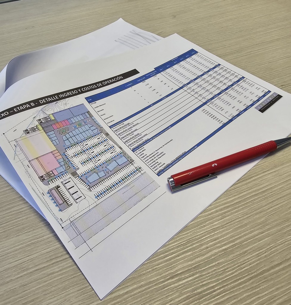 Documentación y planos para aprobación de proyecto en curso de Gestaria